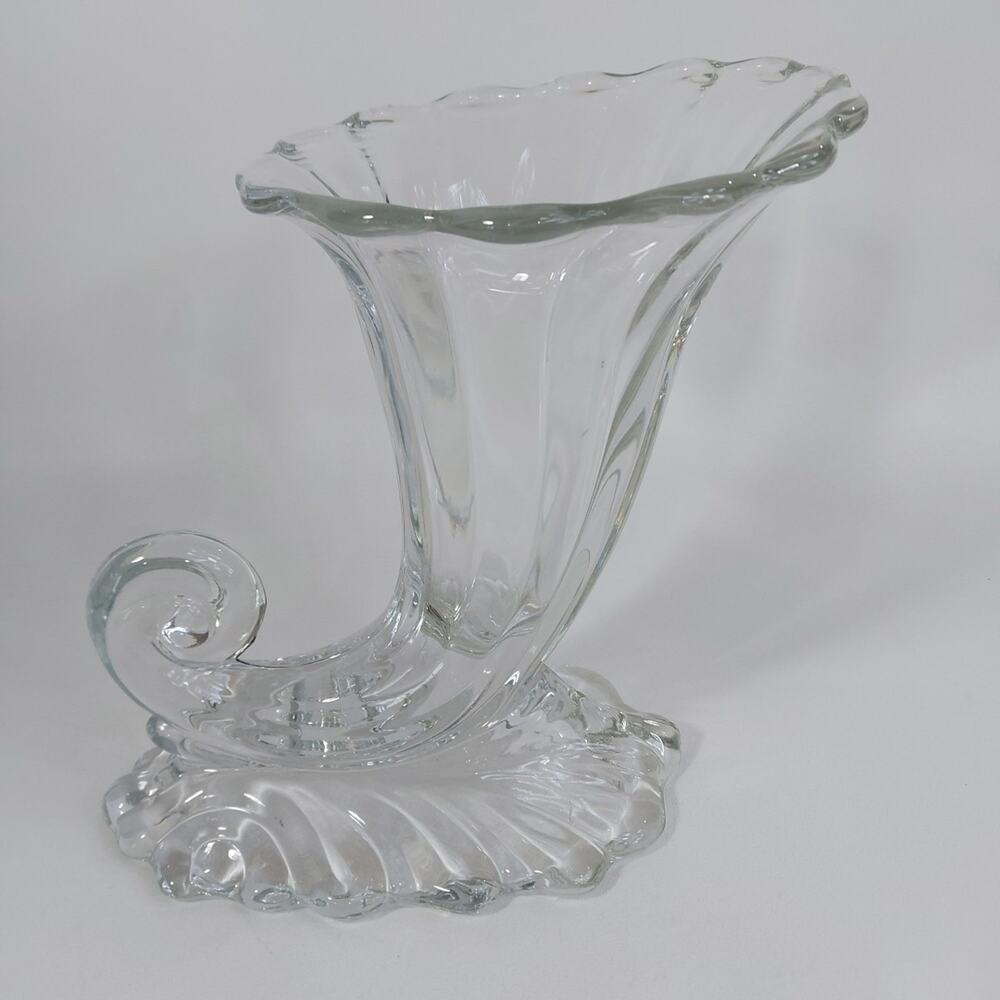 Vintage Heisey Warwick No. 1428 9" Cornucopia Vase‎